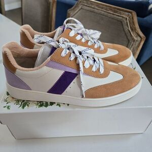 Chelsea & Violet Women's White Tan Purple Suede Tennis Shoes Size 9.5